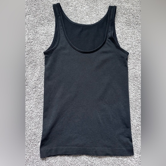 Seek Simplicity Tank Top - Picture 3 of 6